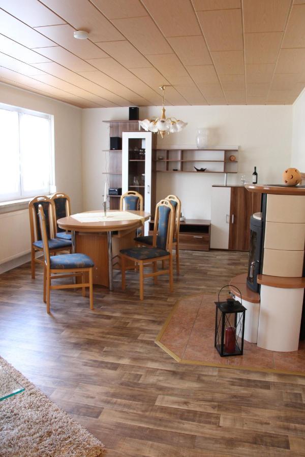 Landhaus "Zum Frosch" Kalbsrieth エクステリア 写真